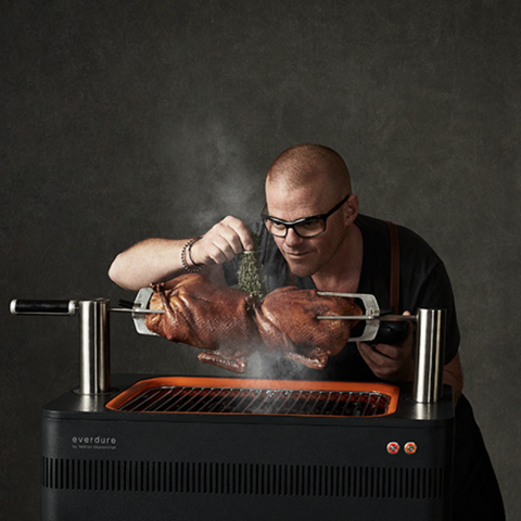 Houtskool barbecue Fusion van Everdure by Heston Blumenthal met elektrische ontsteking. My Cool Kitchen is premium specialist in Everdure by Heston Blumenthal.