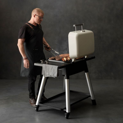 Gasbarbecue Furnace van Everdure by Heston Blumenthal met elektrische ontsteking. My Cool Kitchen is premium specialist in Everdure by Heston Blumenthal.