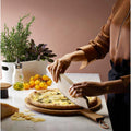 My Cool Kitchen productfoto - Eva Solo Nordic Kitchen Pizzasnijder - My Cool Kitchen is een premium aanbieder van Eva Solo