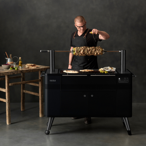 Houtskool barbecue Hub II van Everdure by Heston Blumenthal met elektrische ontsteking. My Cool Kitchen is premium specialist in Everdure by Heston Blumenthal.