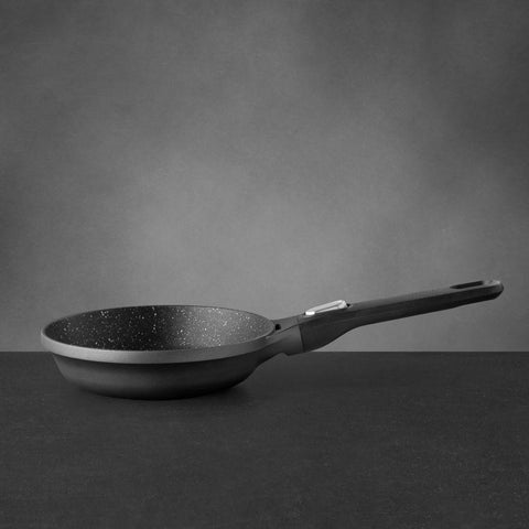 GEM Braadpan met afneembaar handvat zwart 20 cm