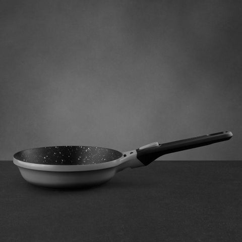GEM Braadpan met afneembaar handvat grijs 20 cm
